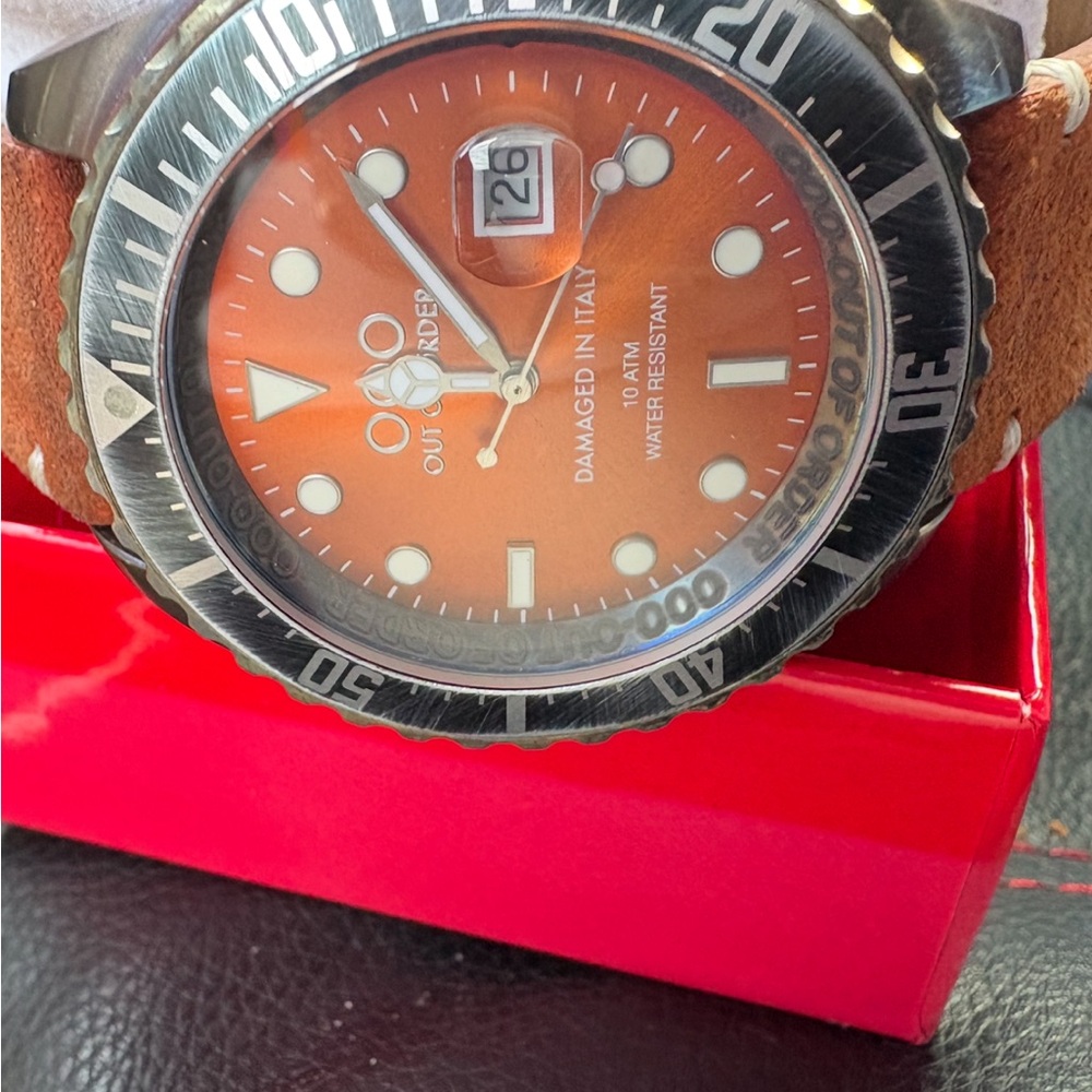 Vintage out of order burnt orange men’s watch - Picture 2 of 7